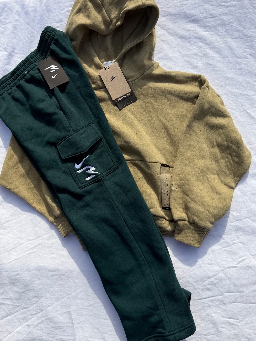 Nike Boys Youth 2pc Night Jungle Forest Green Cargo / Spartacus Joggers Set - Sm